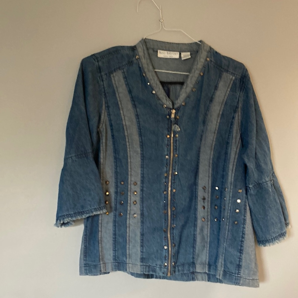 Bleu Bayou blue jacket with studs light denim
